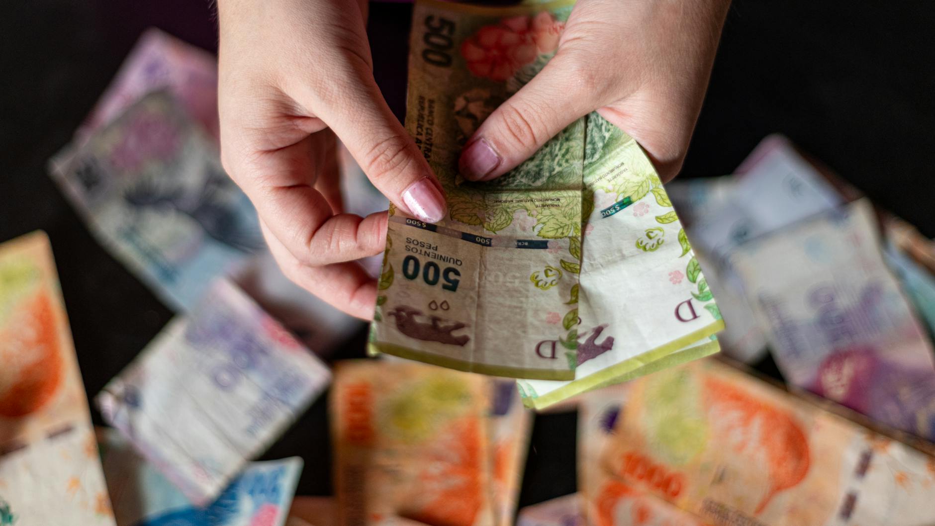 Potencial impacto da guerra no Oriente Médio: Inflação no Brasil pode subir 1 ponto percentual, aponta relatório da IFI